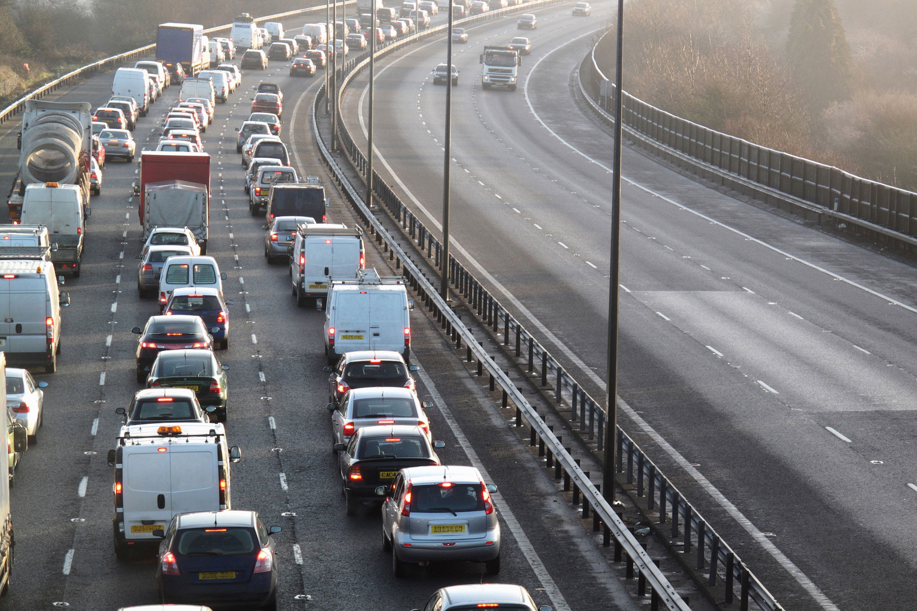 Ministers call for an end to lengthy roadworks - Motoring Research