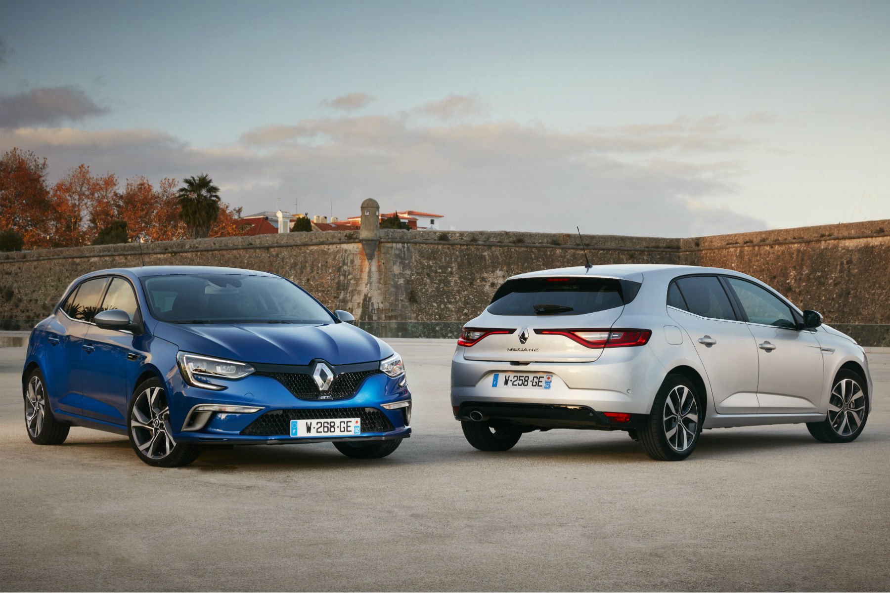 Renault megane электрический