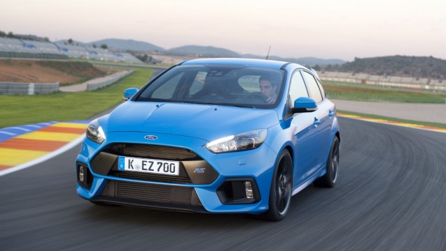 2016 Ford Focus RS: On the road