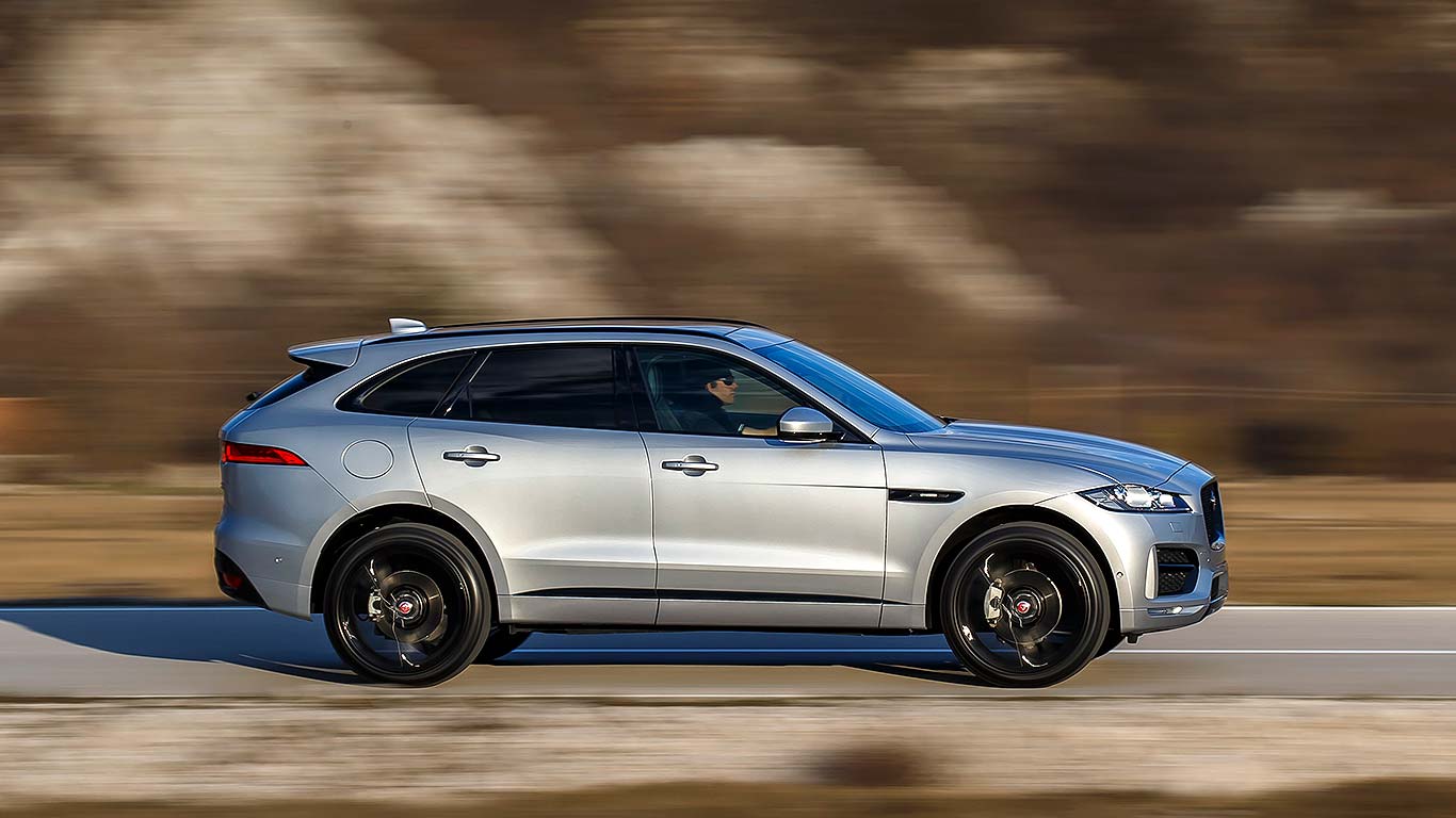 Jaguar F-Pace (2016) review: right on pace | Motoring Research