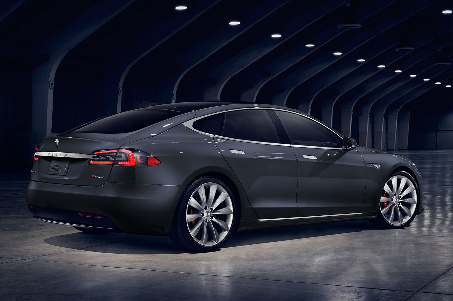 Facelifted Tesla Model S: less grille and more wood