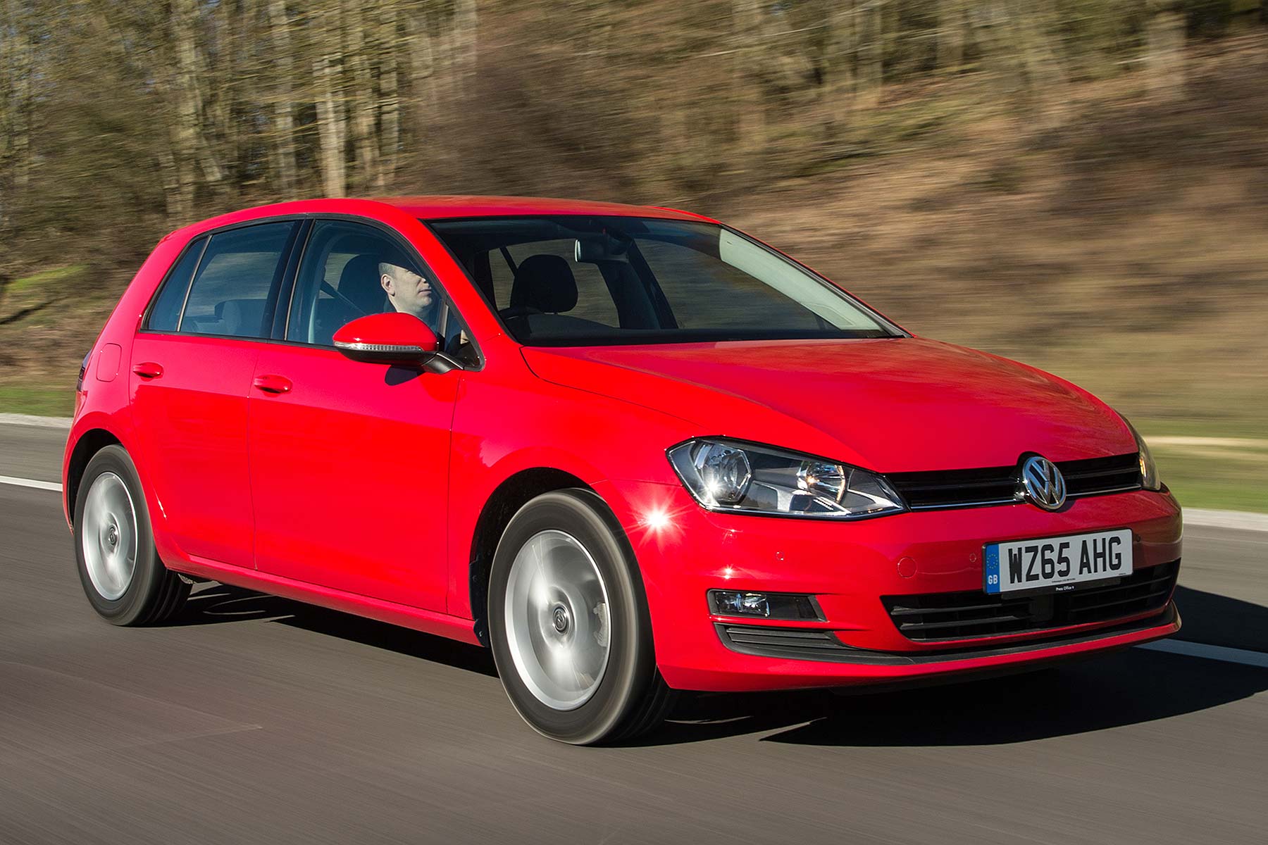 Volkswagen Golf Sales Surprise In April 2016 New Car Registrations
