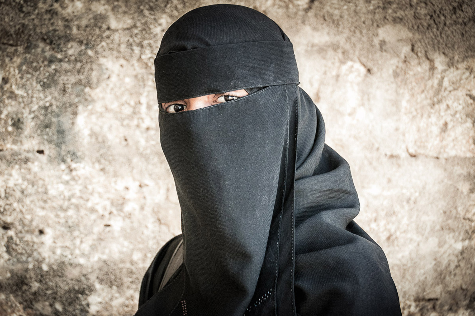 Should Britain 'ban the burka' on the roads?  Motoring 