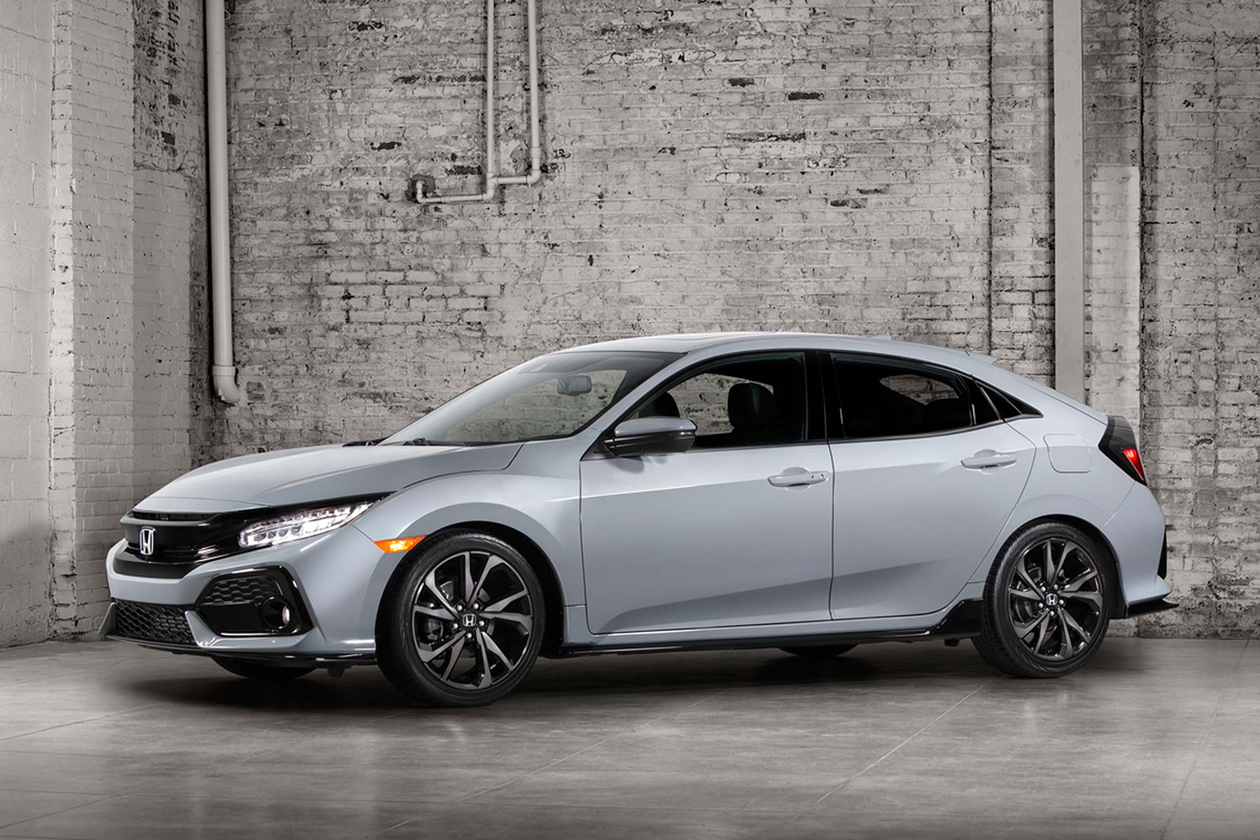 New 2017 Honda Civic hatchback official Motoring Research