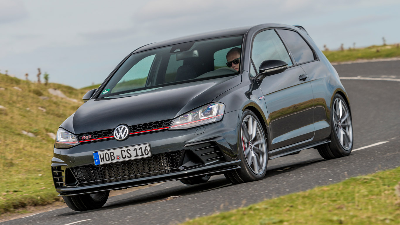 Volkswagen Golf GTI Clubsport S (2016) review: Two-Minute Road Test