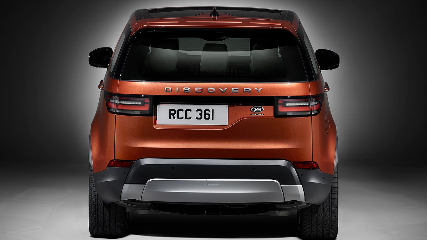 We need to talk about the Land Rover Discovery's rear end