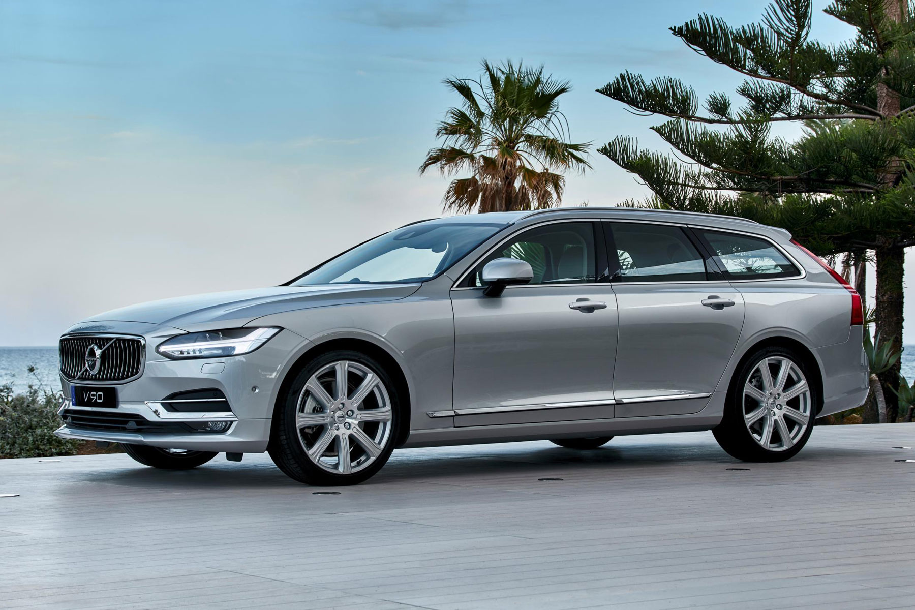 Volvo V90 Inscription: is there a better looking wagon on sale new in ...