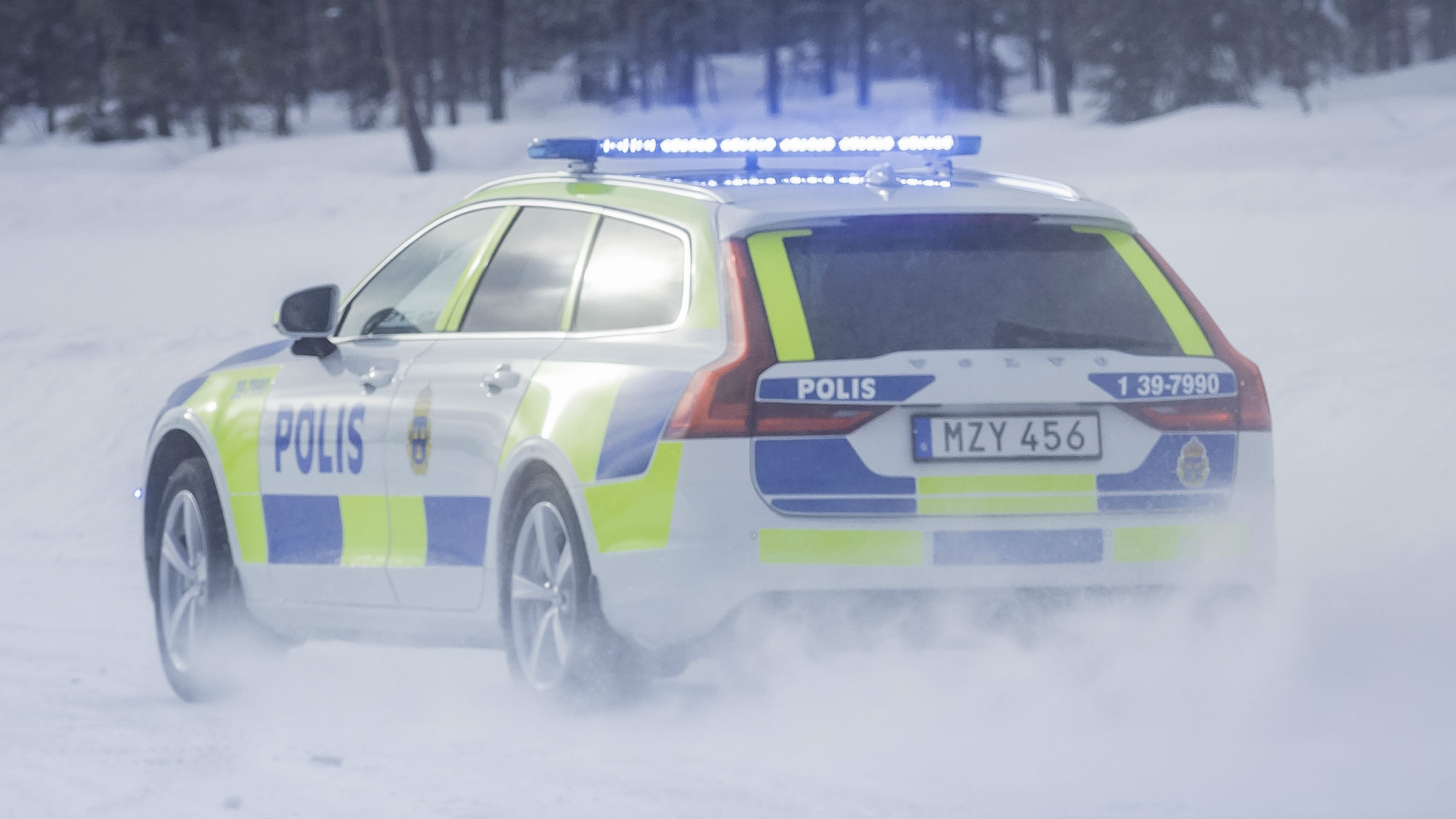 Volvo V90 police car