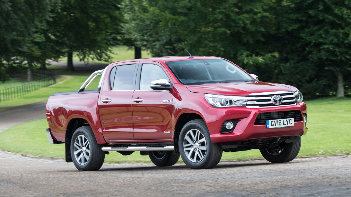 Toyota Hilux (safety pack)