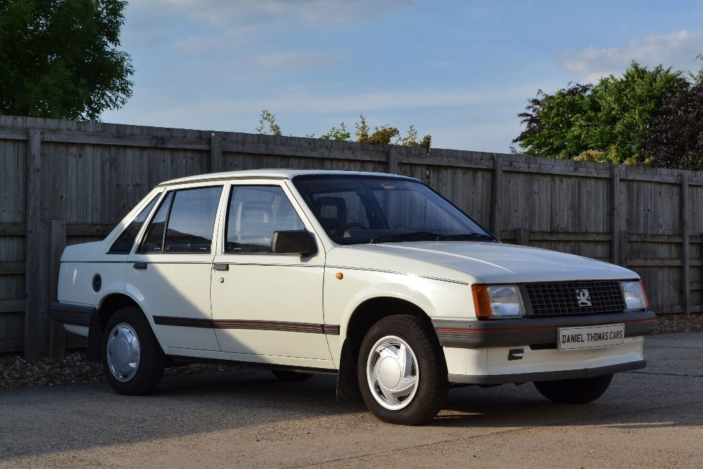 Vauxhall Nova Merit: £3,950