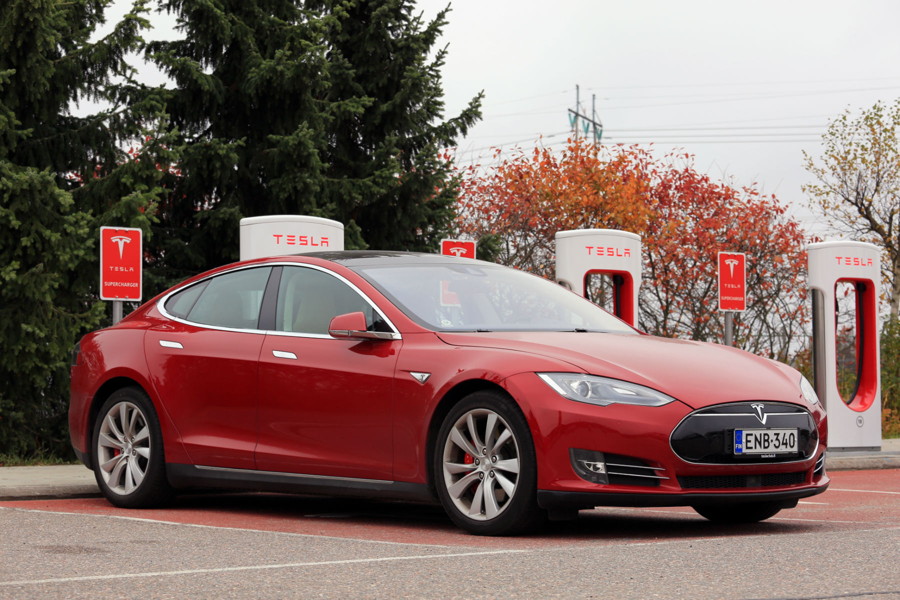Tesla wants to reinvent the motorway service station