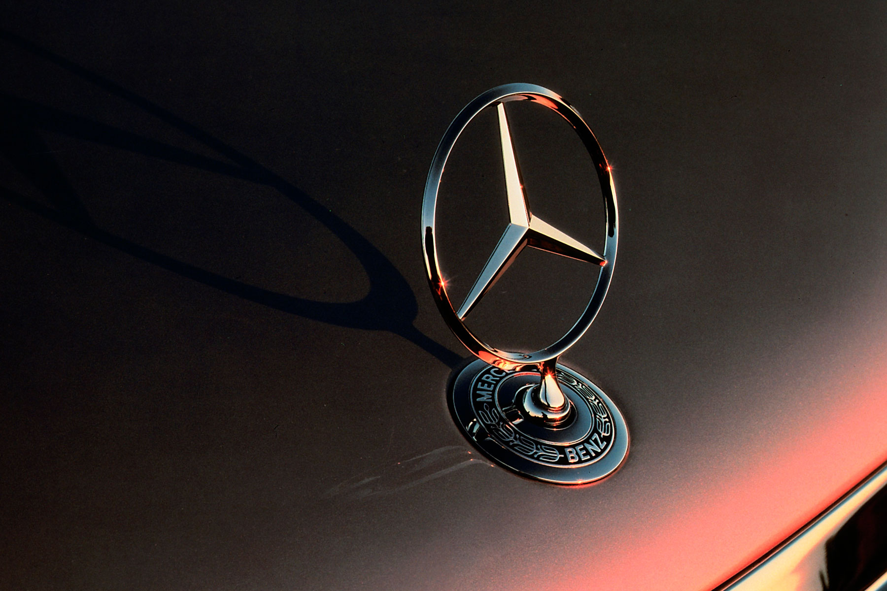 Mercedes-Benz badge