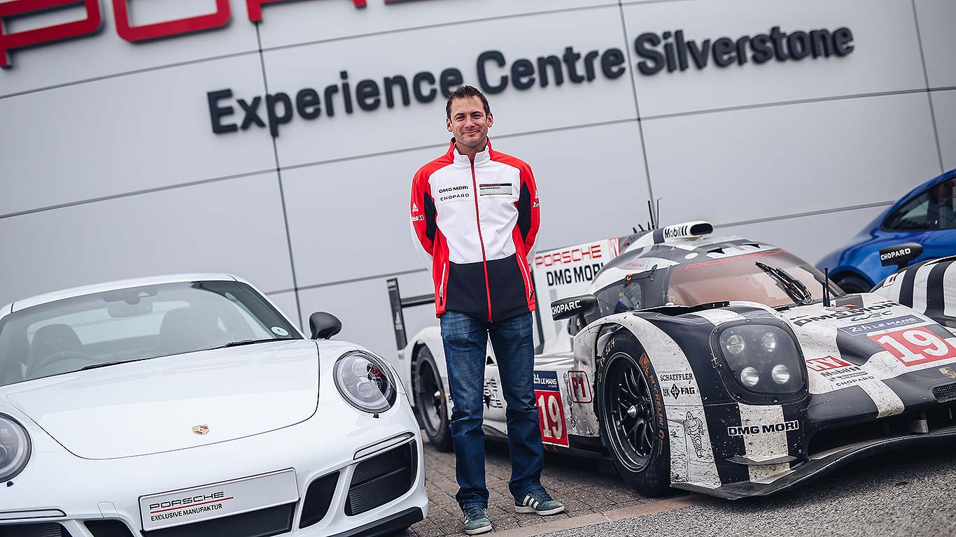 Porsche 911 Le Mans Legends Nick Tandy
