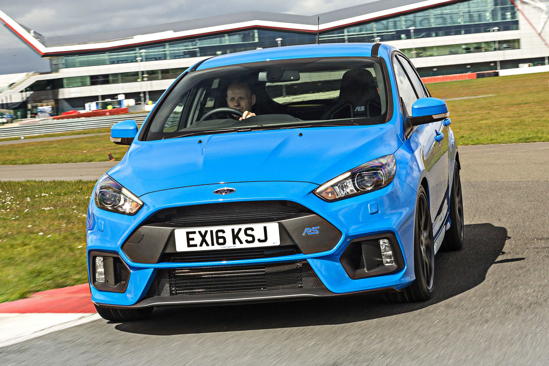 Ford Focus RS 'Drift Stick' takes handbrake turns to a whole new level