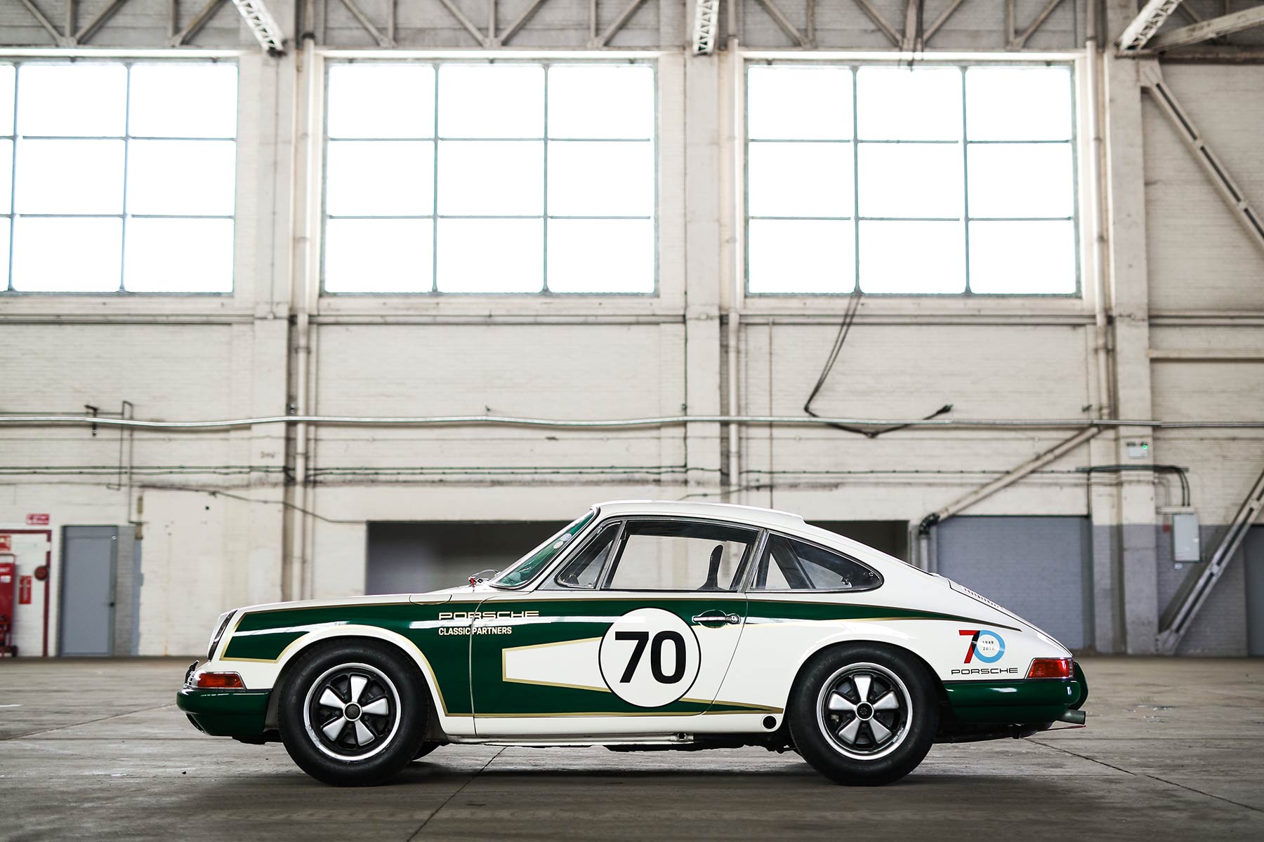 Porsche Classic GB 911 race car