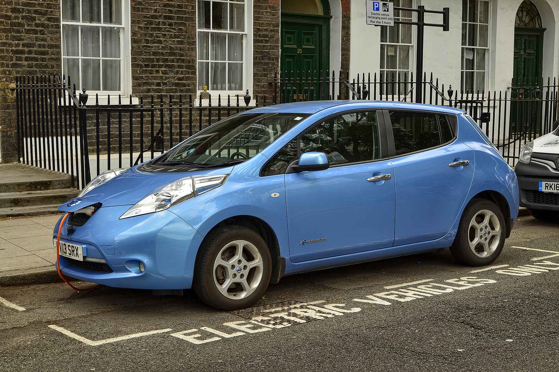 Nissan Leaf using an on-street electric car charging point