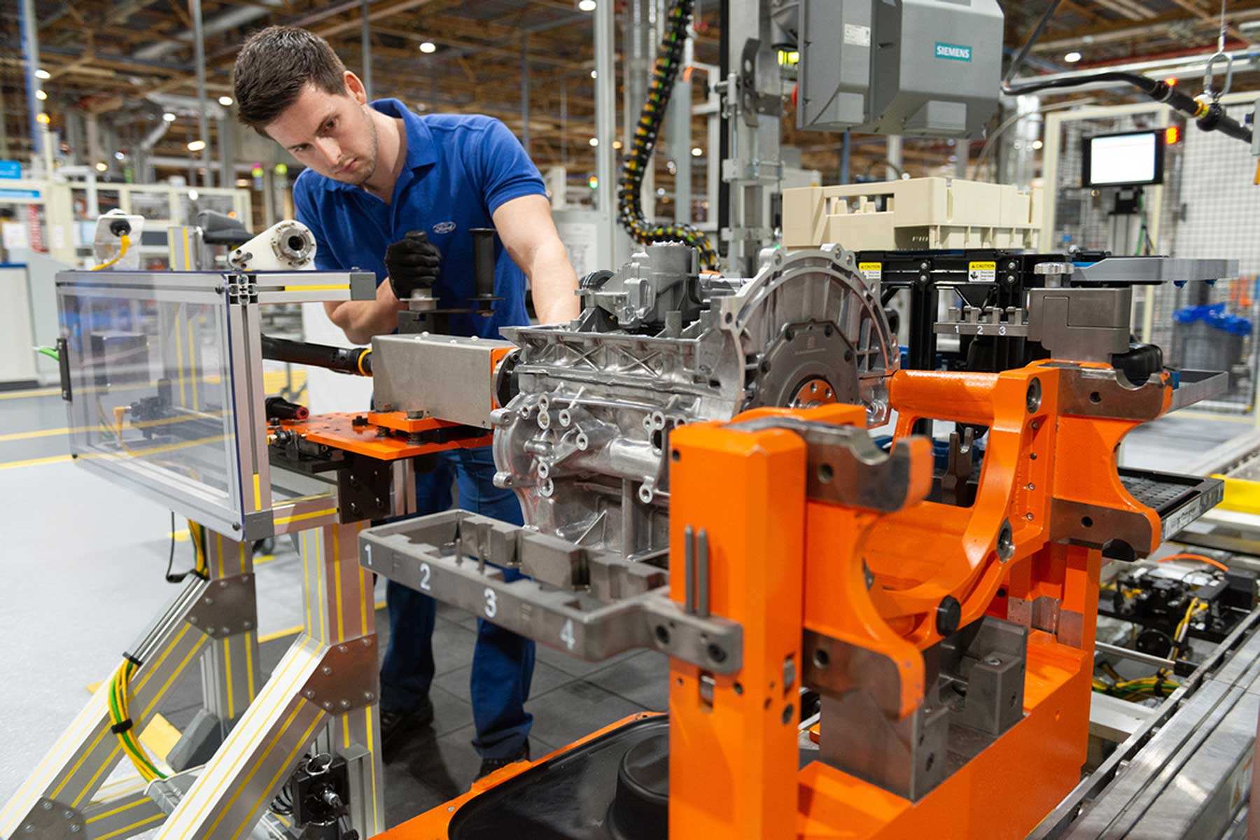 Ford Bridgend begins building the new Dragon engine
