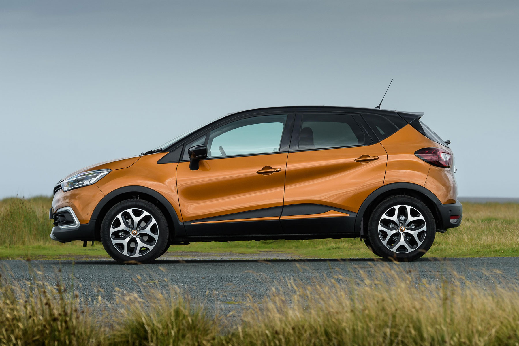 Renault Captur Iconic TCe 90 2018 review