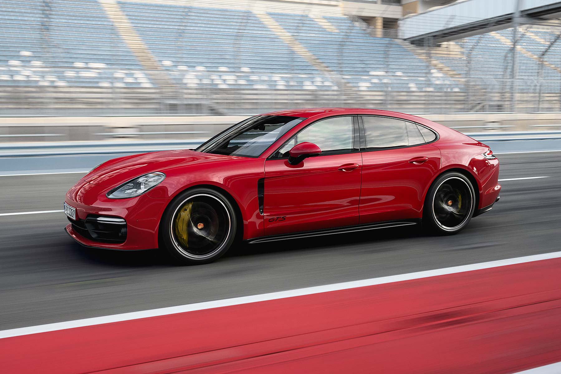2019 Porsche Panamera Gts The 460hp V8 Express With A Particulate Filter