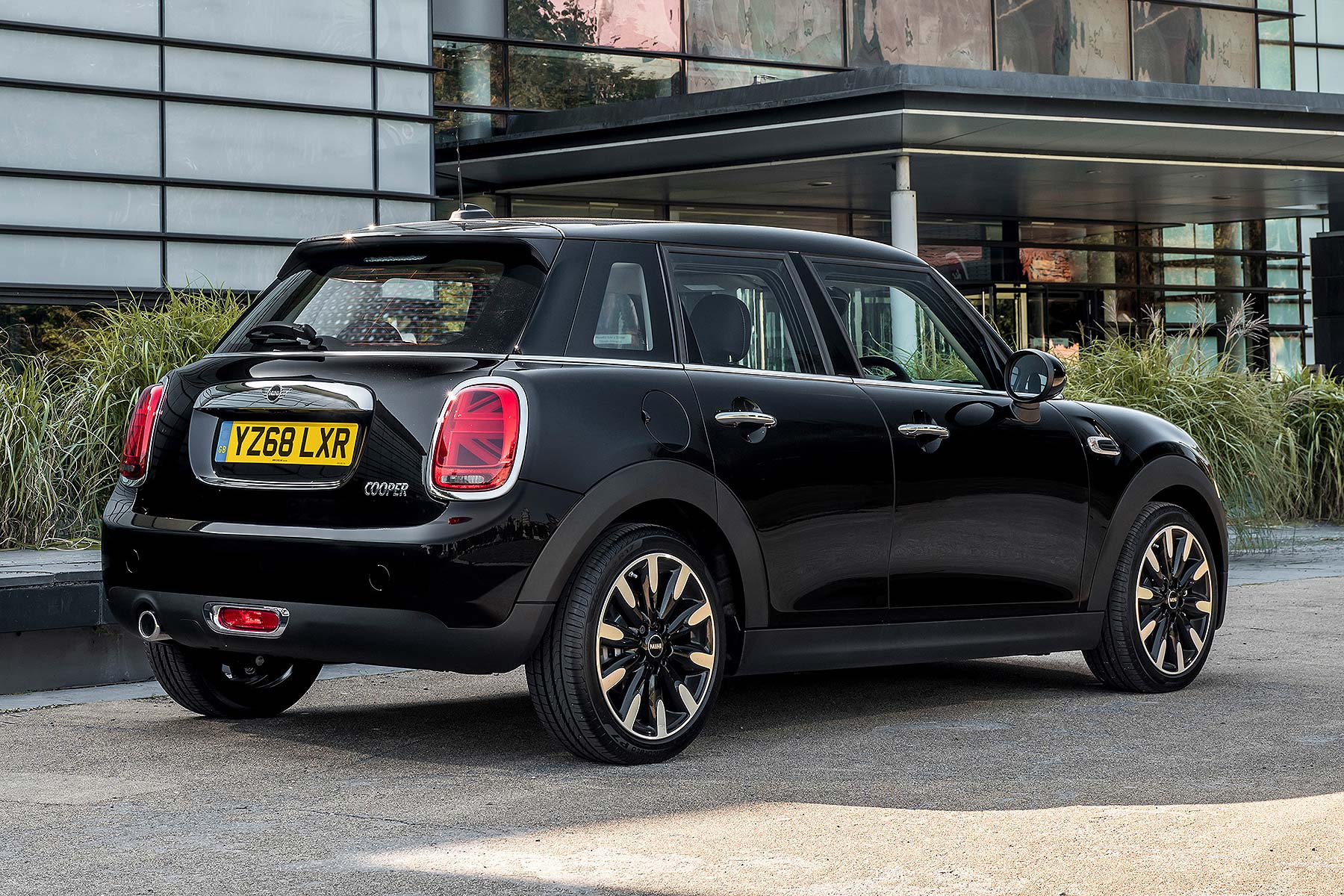2019 Mini Exclusive | Motoring Research