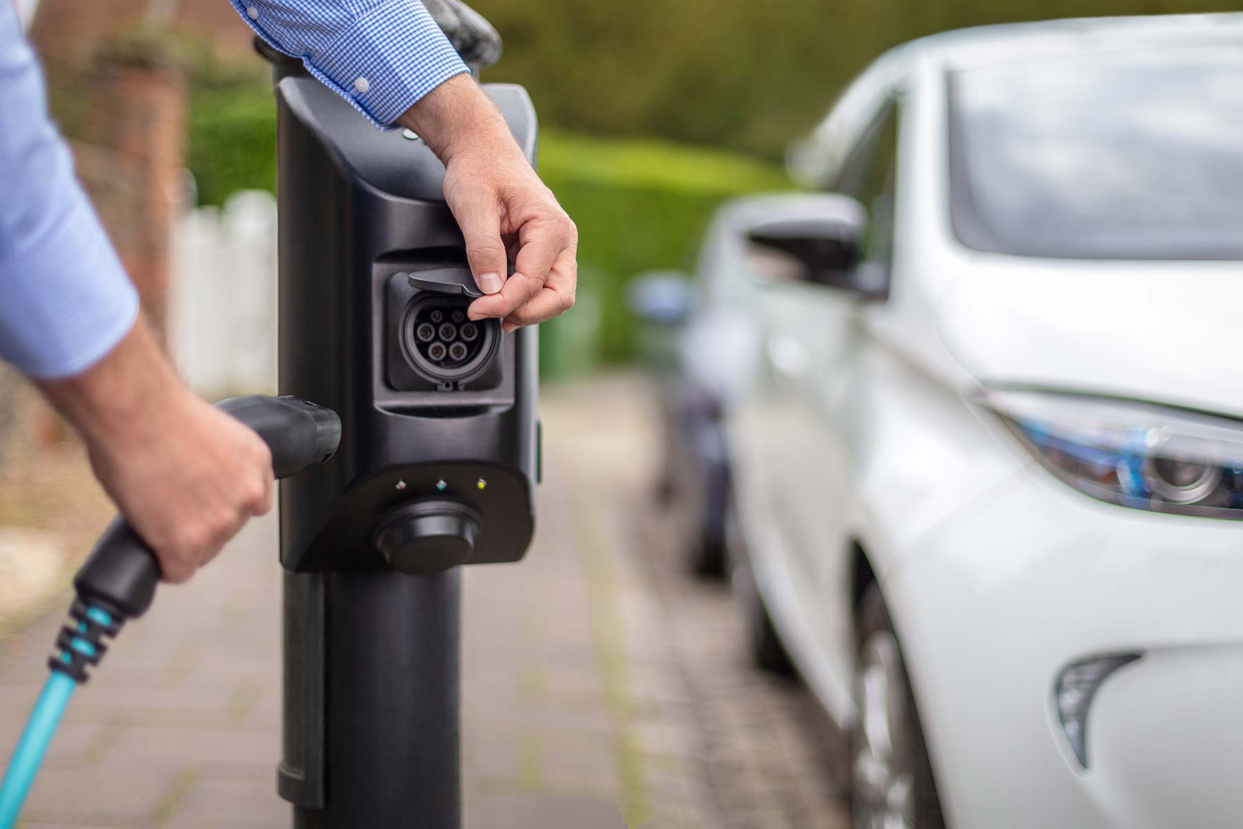 London’s first public lamppost electric vehicle charging points are