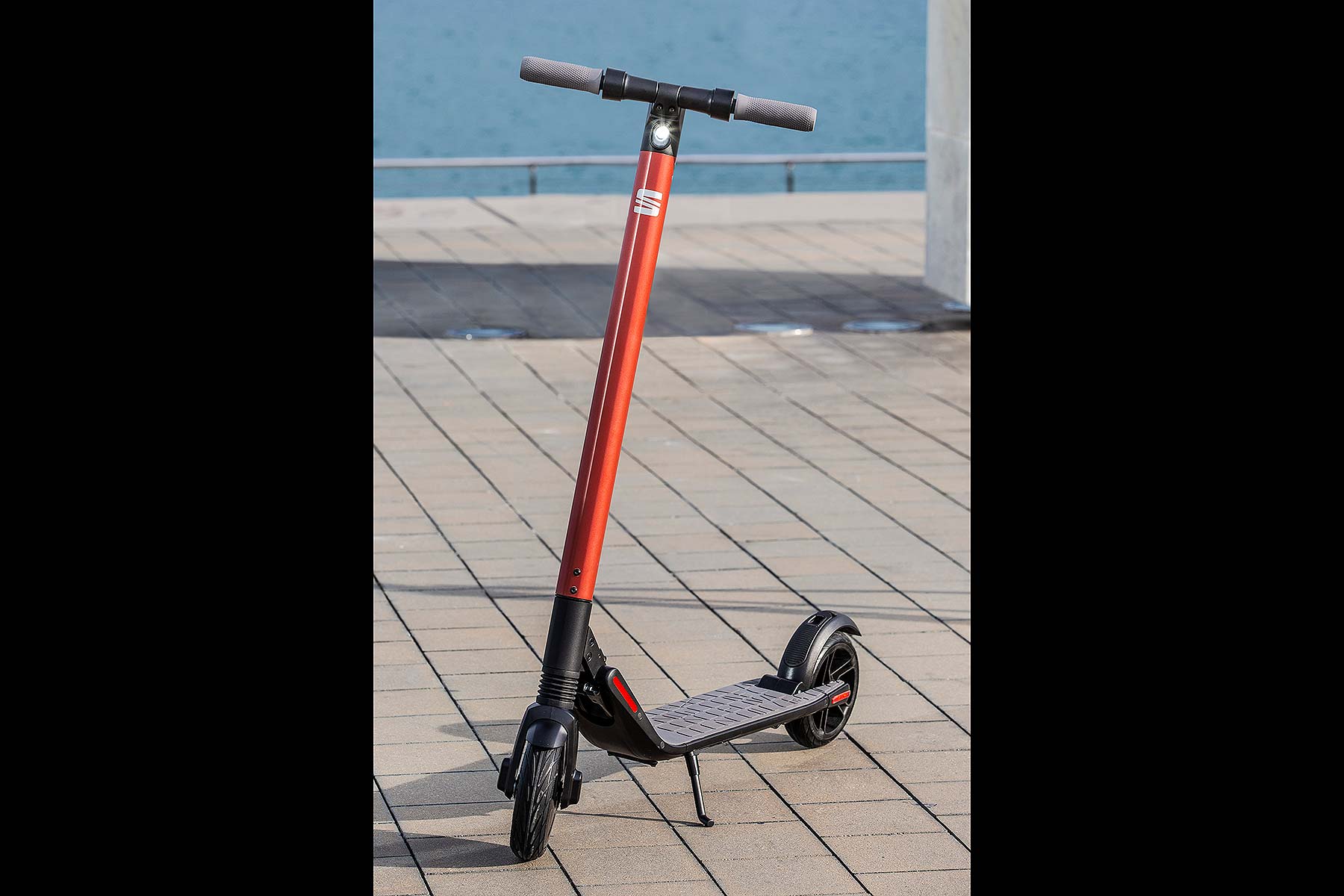 Seat and Segway eXS KickScooter electric scooter