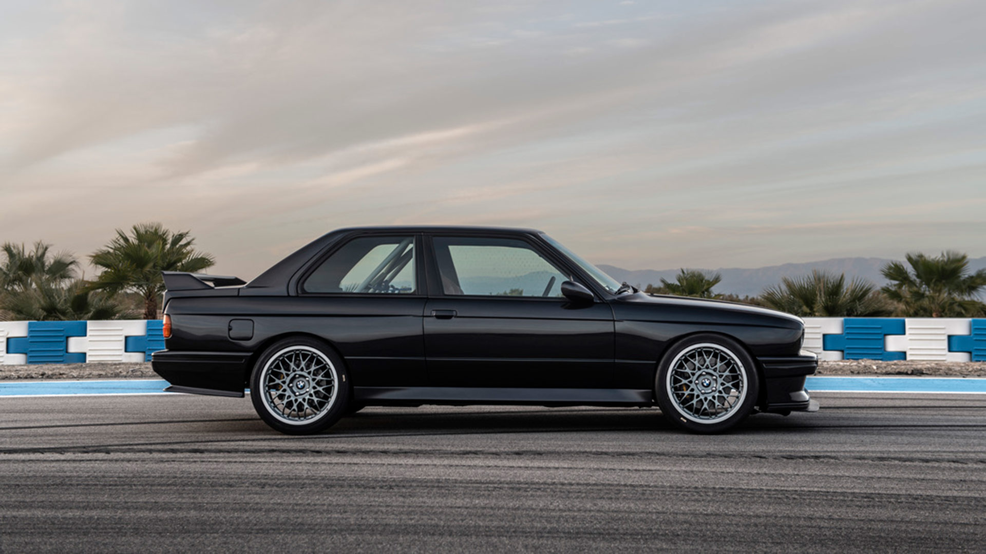 Ultimate evolution: restored BMW E30 M3 aims to reach perfection ...