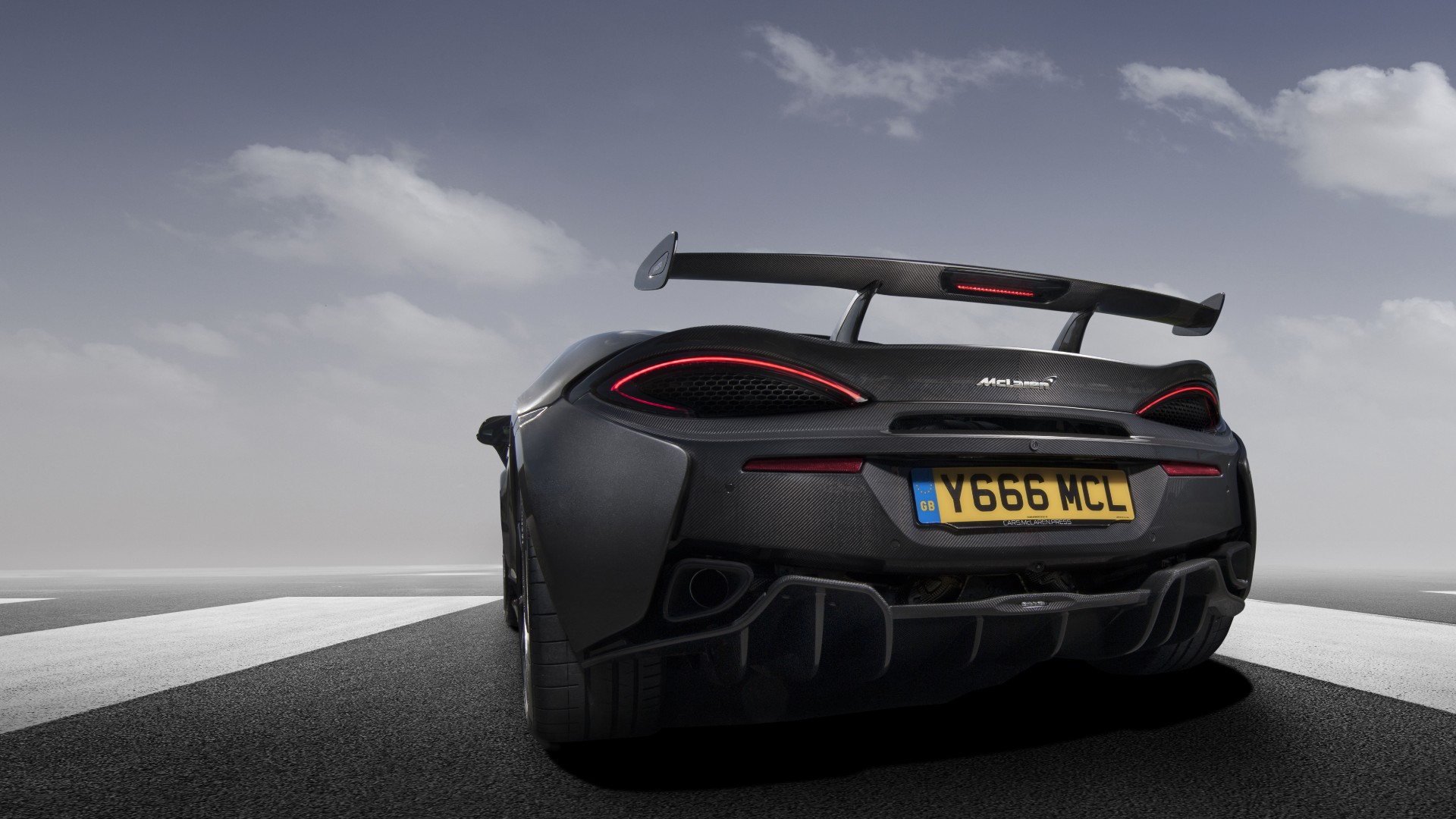 MSO Defined High Downforce Kit for McLaren 570