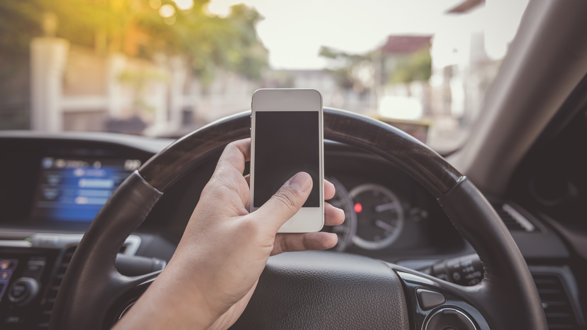 Calls for increased penalties for using phone while driving