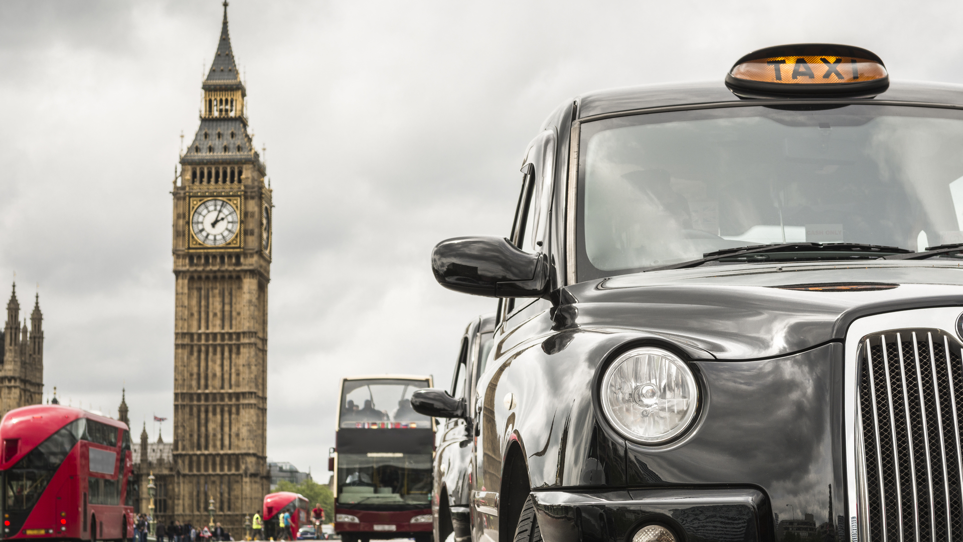 Age limit for London black cabs reduced to 12 years