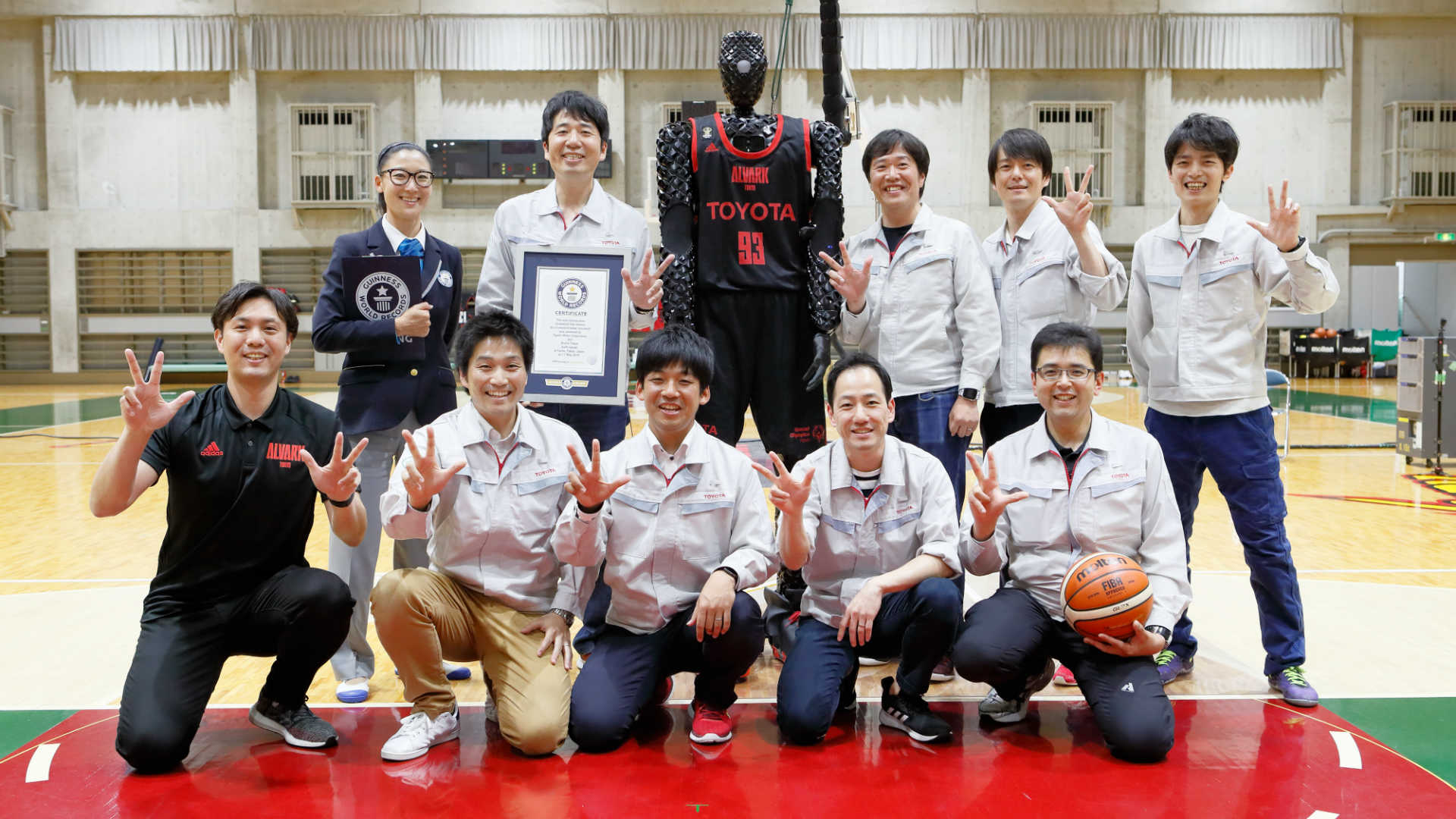 Toyota CUE3 basketball volunteers