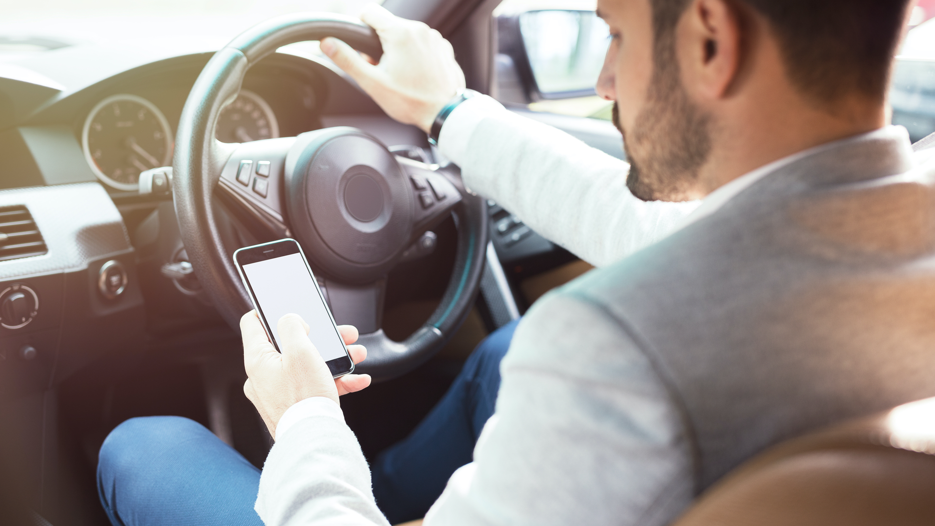 Opinion on mobile phone use at the wheel