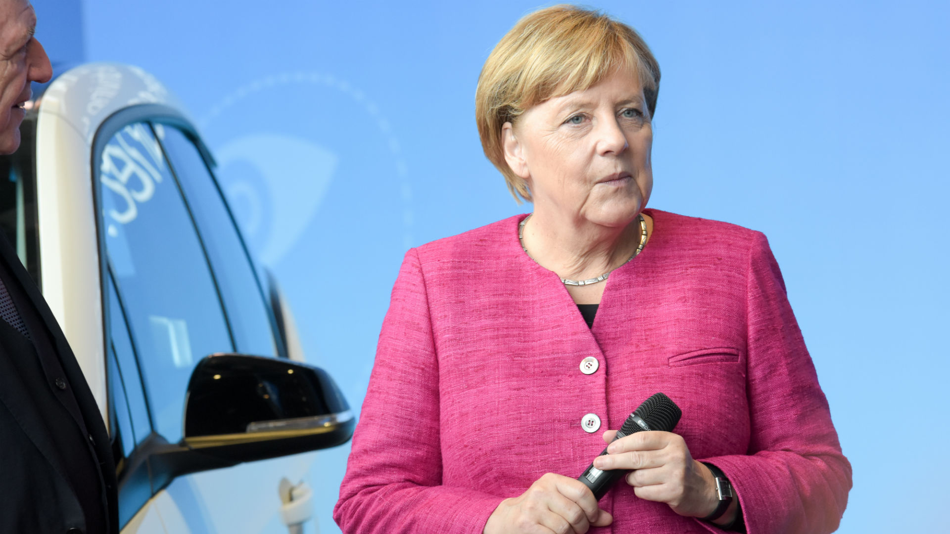 Angela Merkel wants one million charging points
