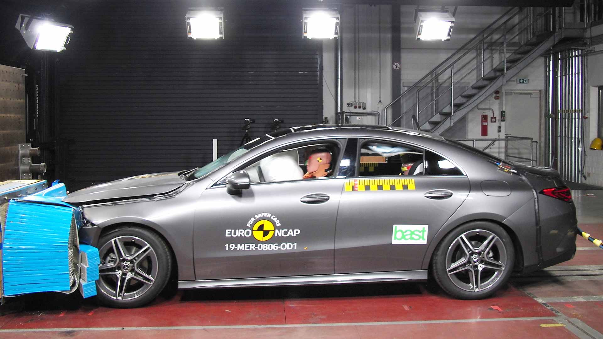 Mercedes-Benz CLA Euro NCAP crash test