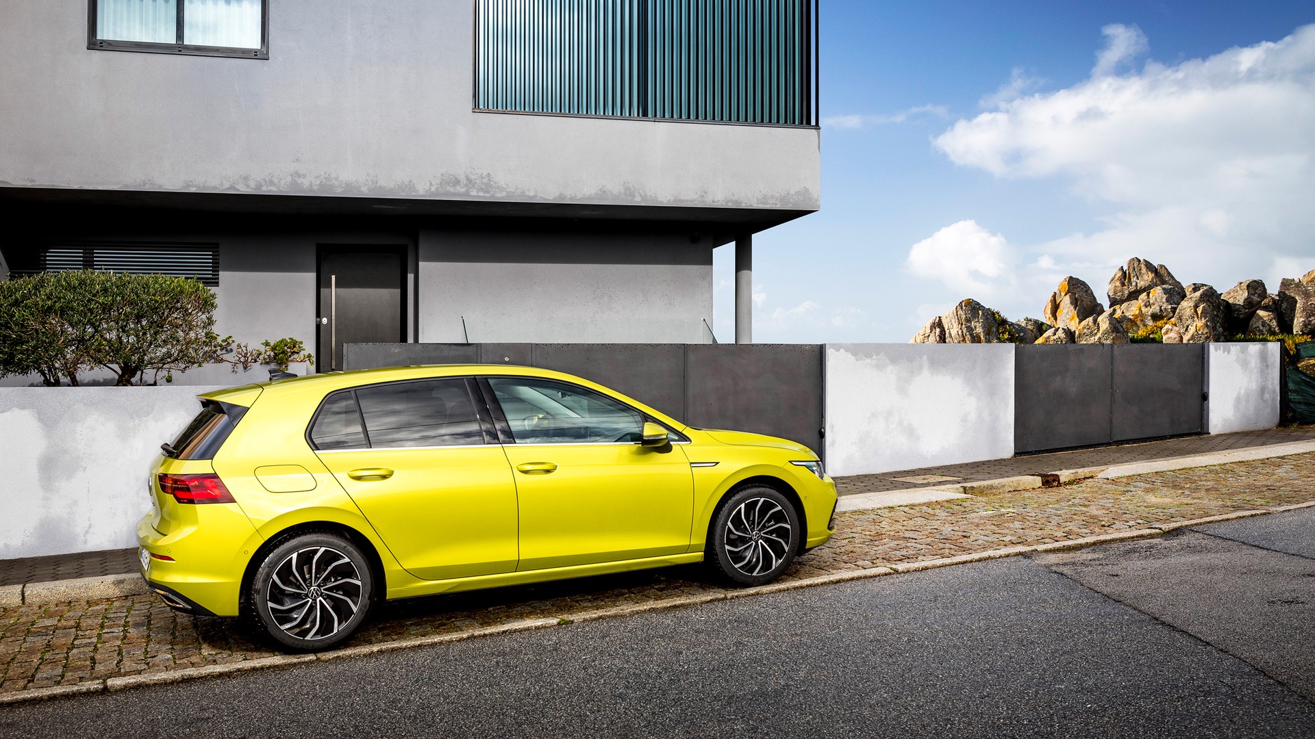 Volkswagen Golf Review The Benchmark Is Back