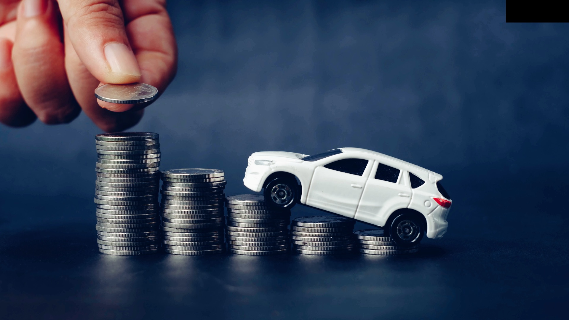 When to renew on car insurance to save money