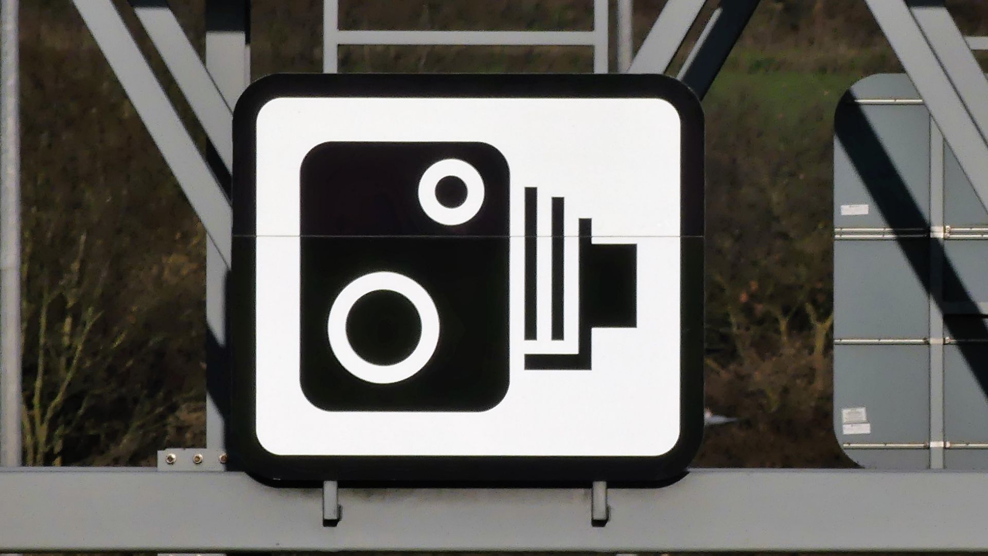 smart motorway speed cameras one minute grace period