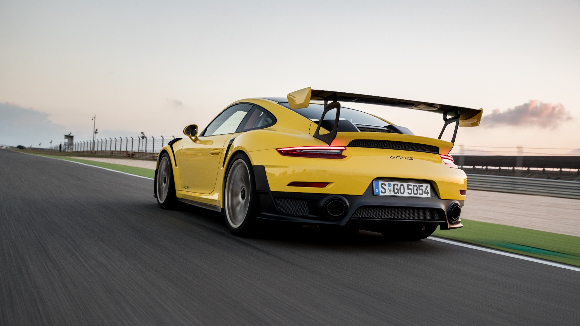 Porsche 911 GT2 RS review: wing and a prayer