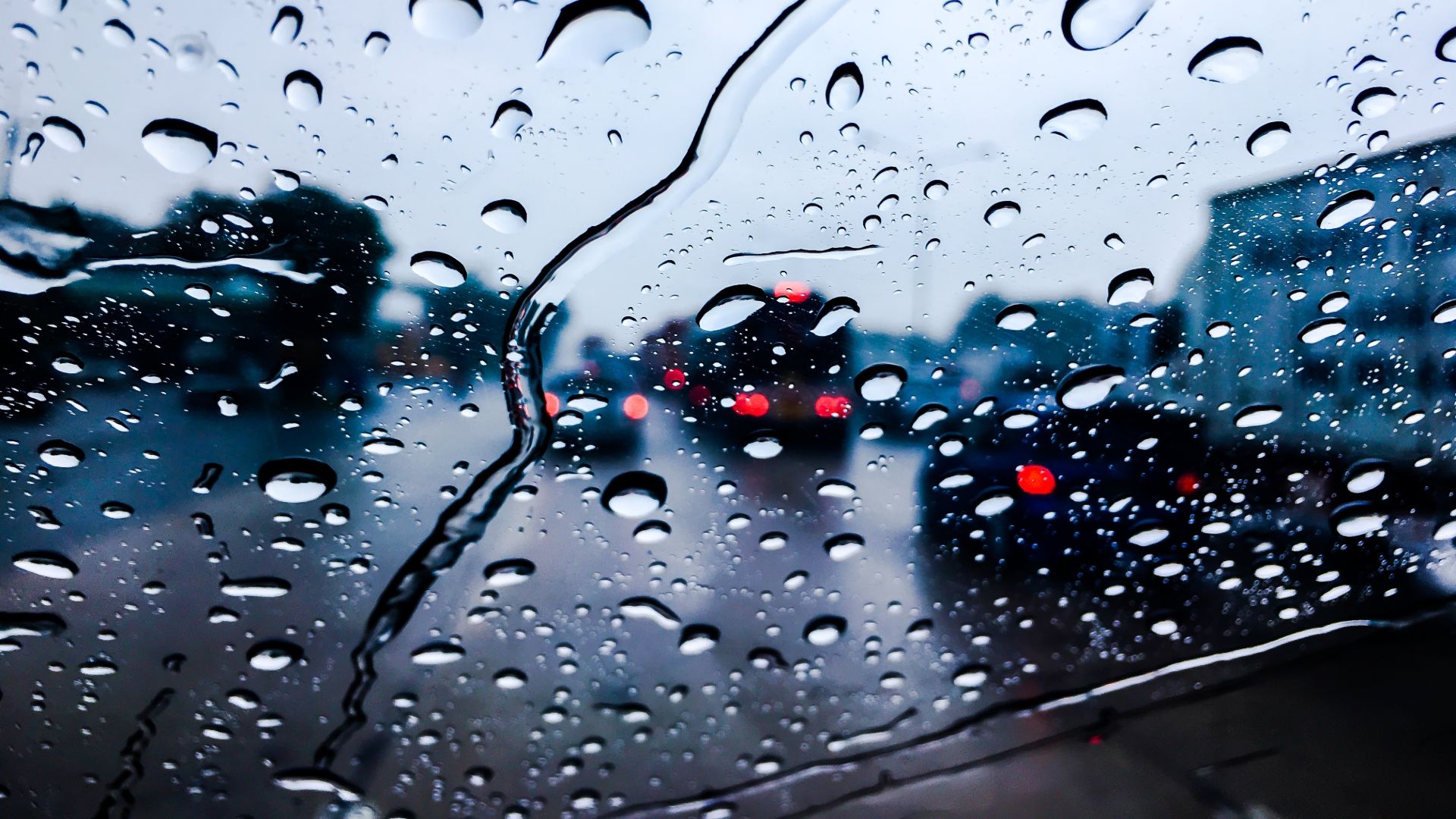 Motorists aren't confident driving in stormy conditions