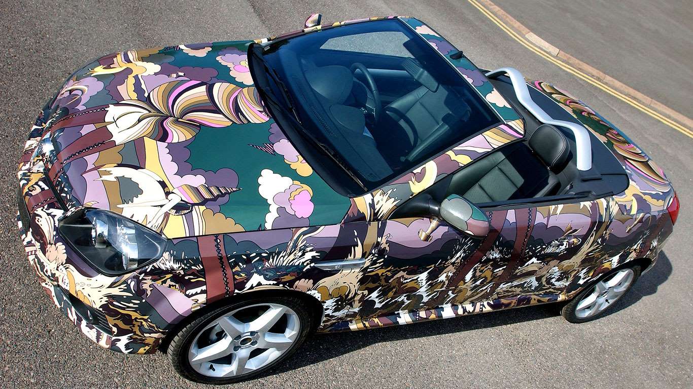Giles Deacon and the Vauxhall Tigra
