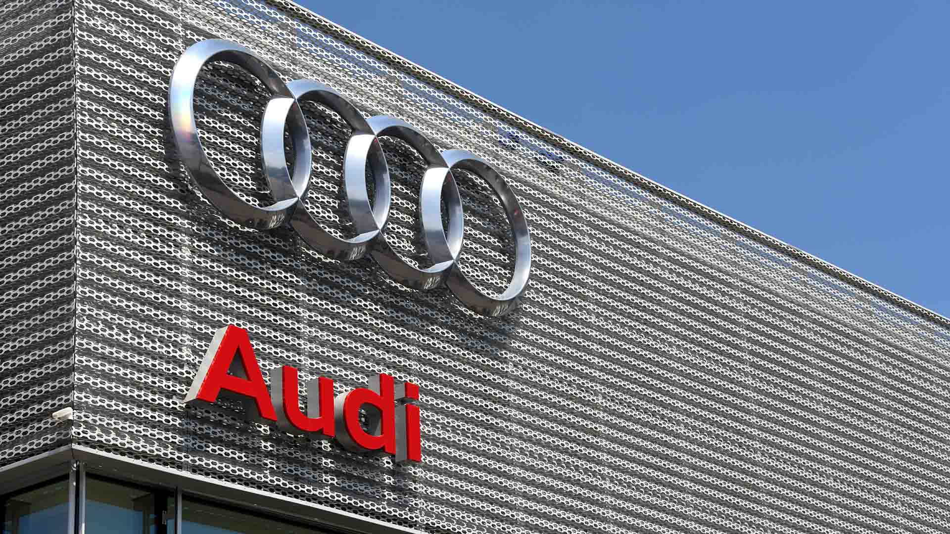 Audi extends new car warranties