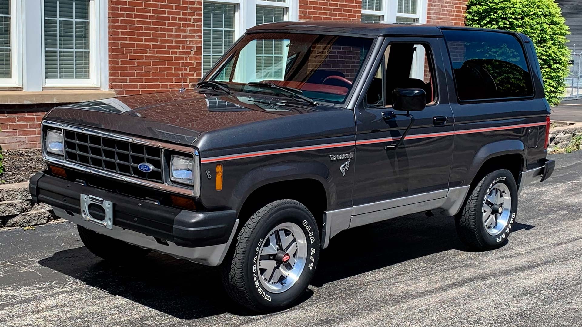 Five classic Ford Broncos to buy at auction this week ...