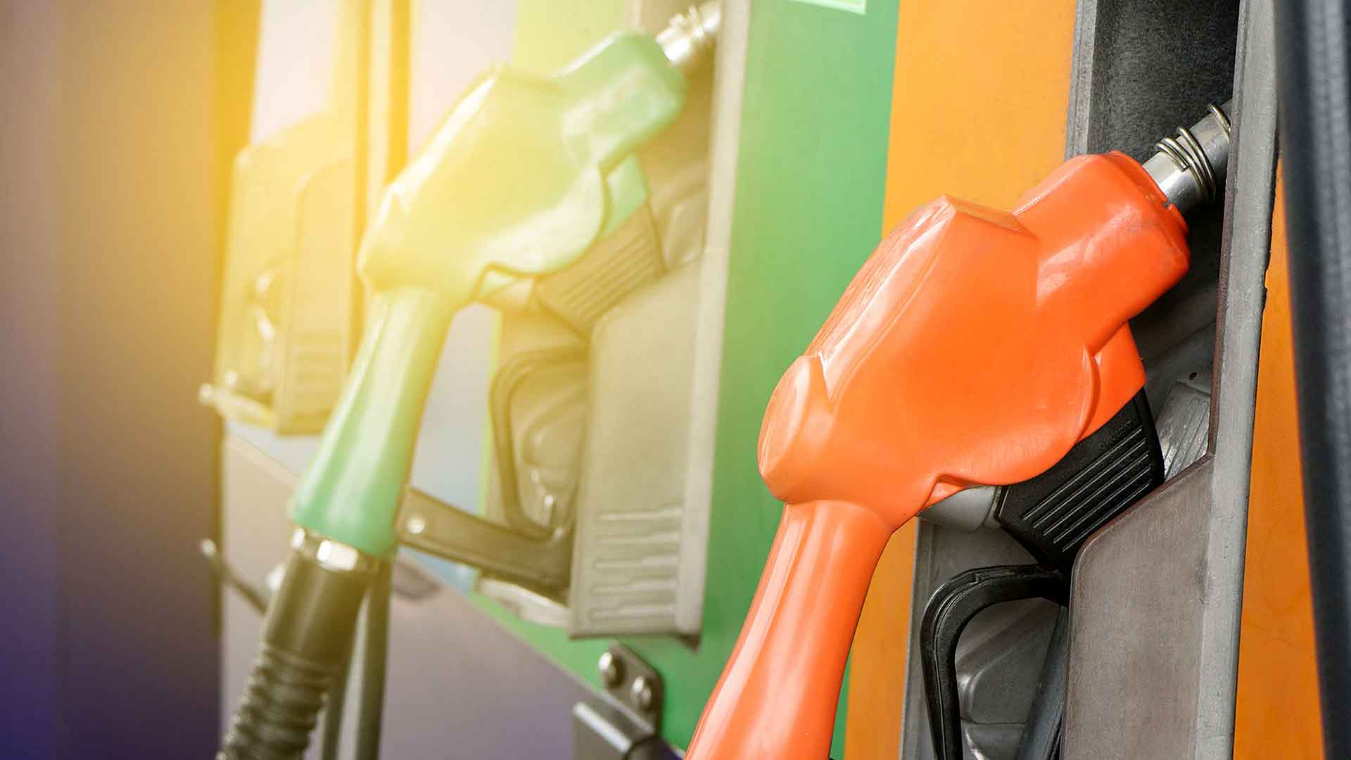 alberta-to-pause-collection-of-provincial-fuel-tax-to-help-consumers