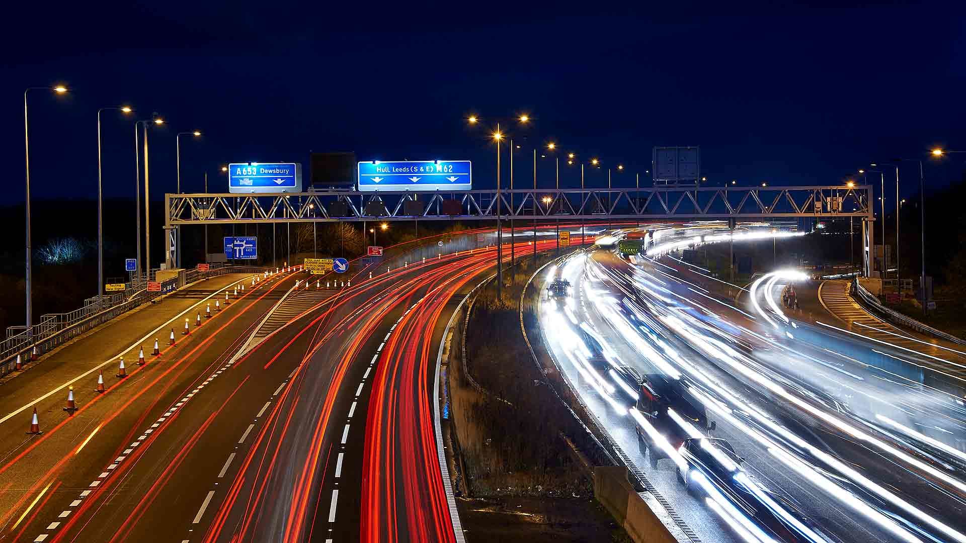 Smart motorway at night - No. 10 - Flickr