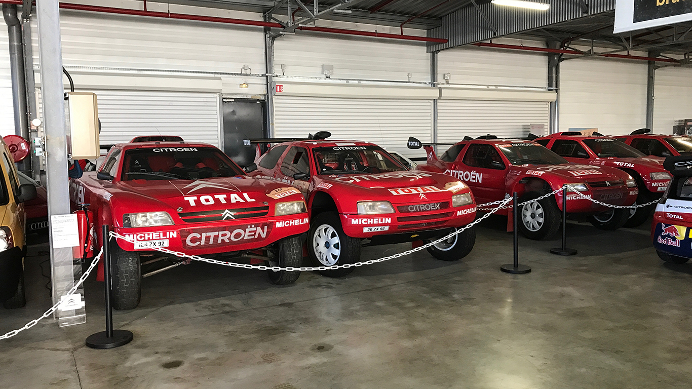 The racers: Citroen ZX Rallye Raid