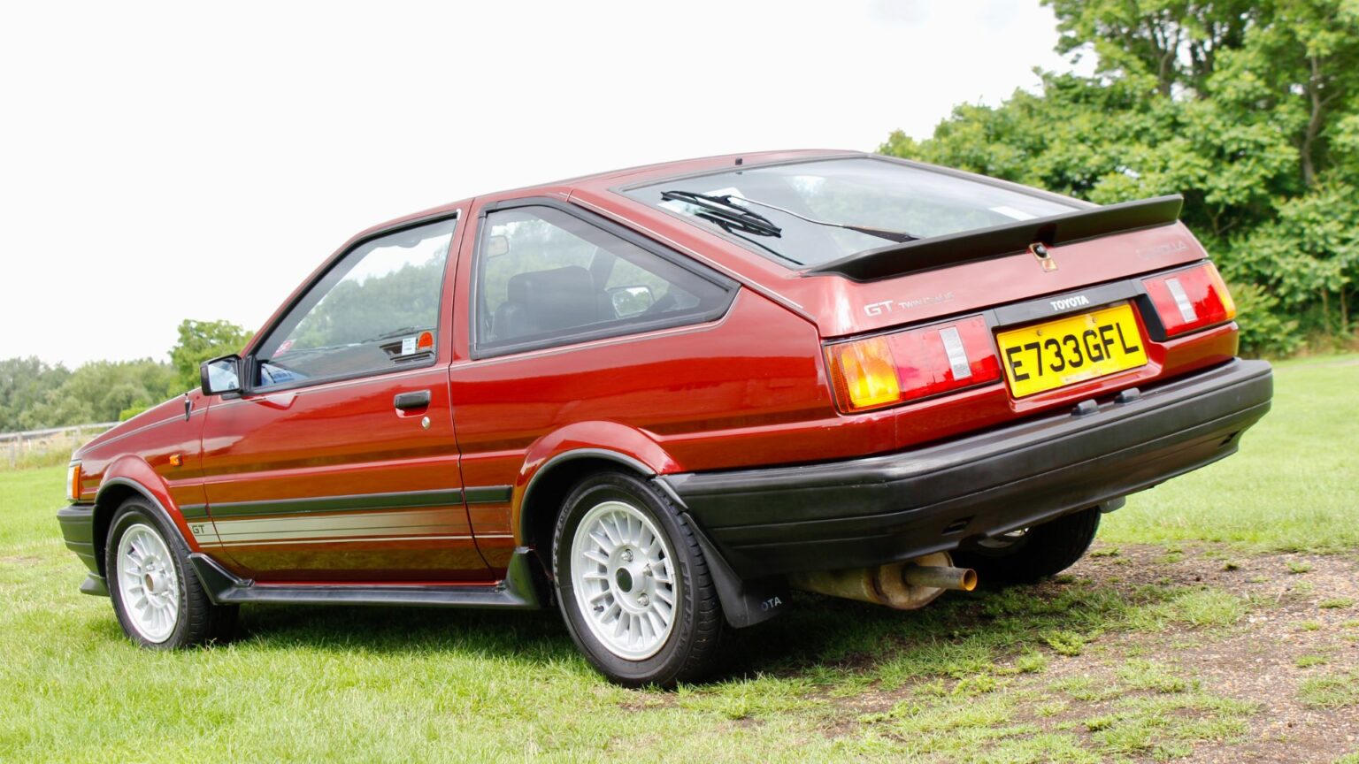 Тойота королла ae86