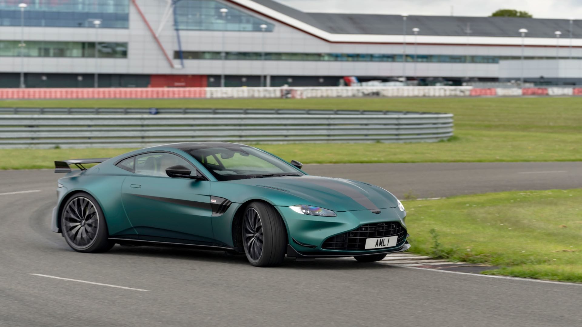 Aston Martin Vantage F1 Edition 2021 review