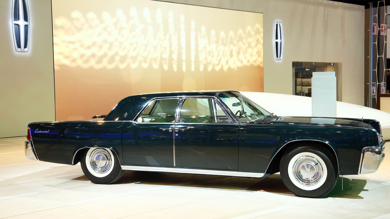 Goldfinger: Lincoln Continental