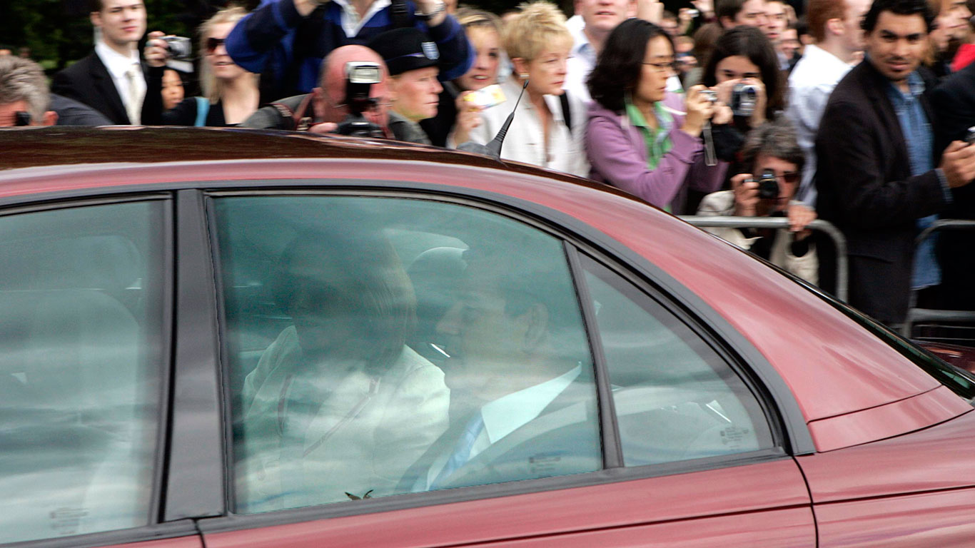 Gordon Brown in a Vauxhall Omega CD