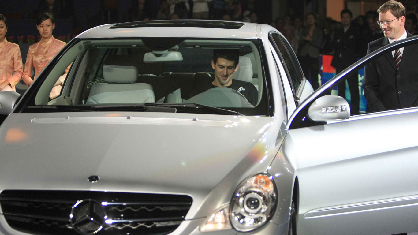 Novak Djokovic and his Mercedes-Benz R500